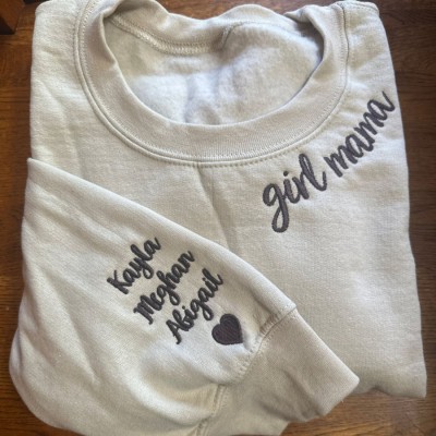 Custom Embroidered Mama Hoodie Sweatshirt With Kids Name For Mother's Day Gift Ideas